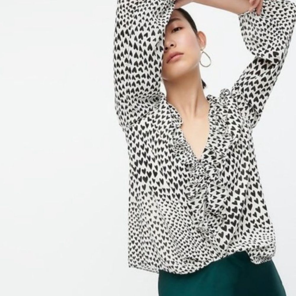 J Crew Ruffle Trim V Neck Blouse in Heart Print XS NWT